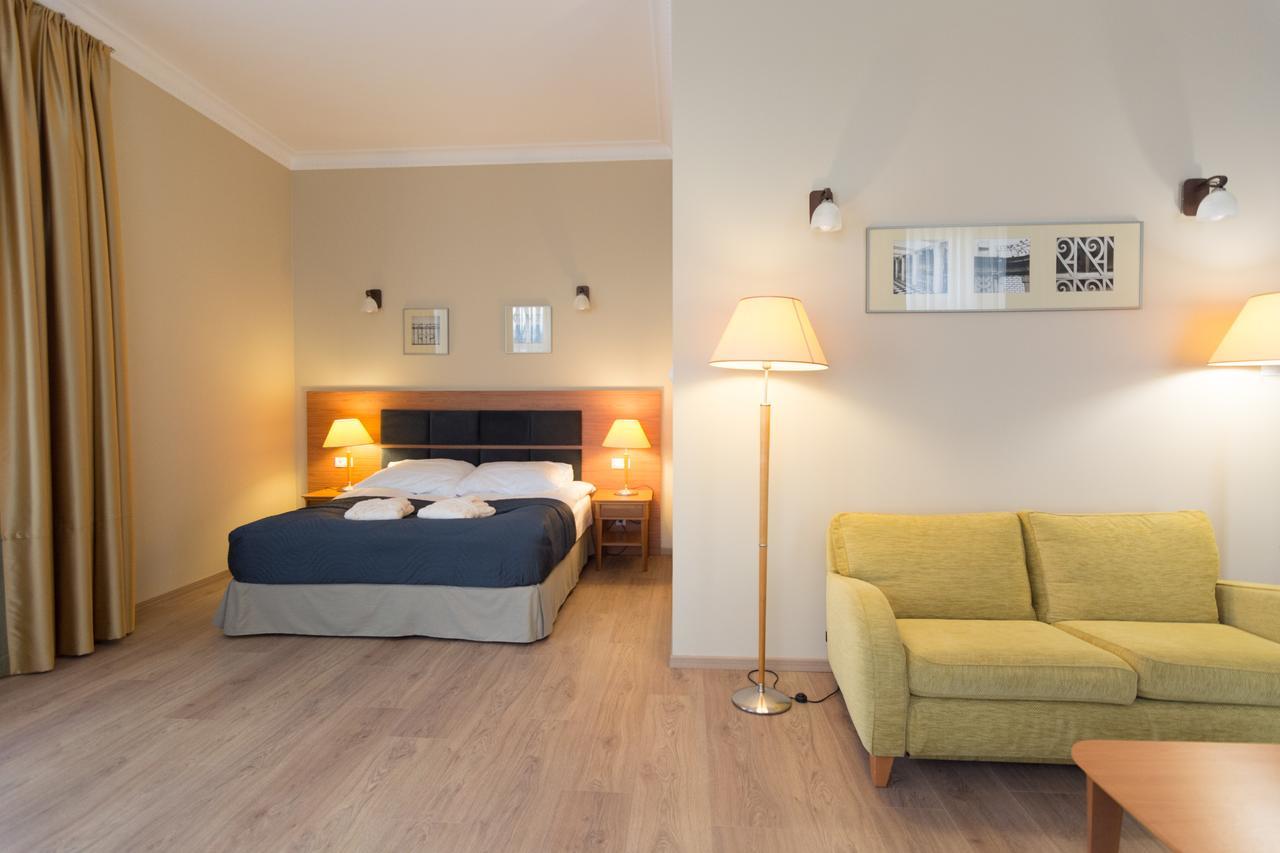 Brass Suites Лодзь Екстер'єр фото