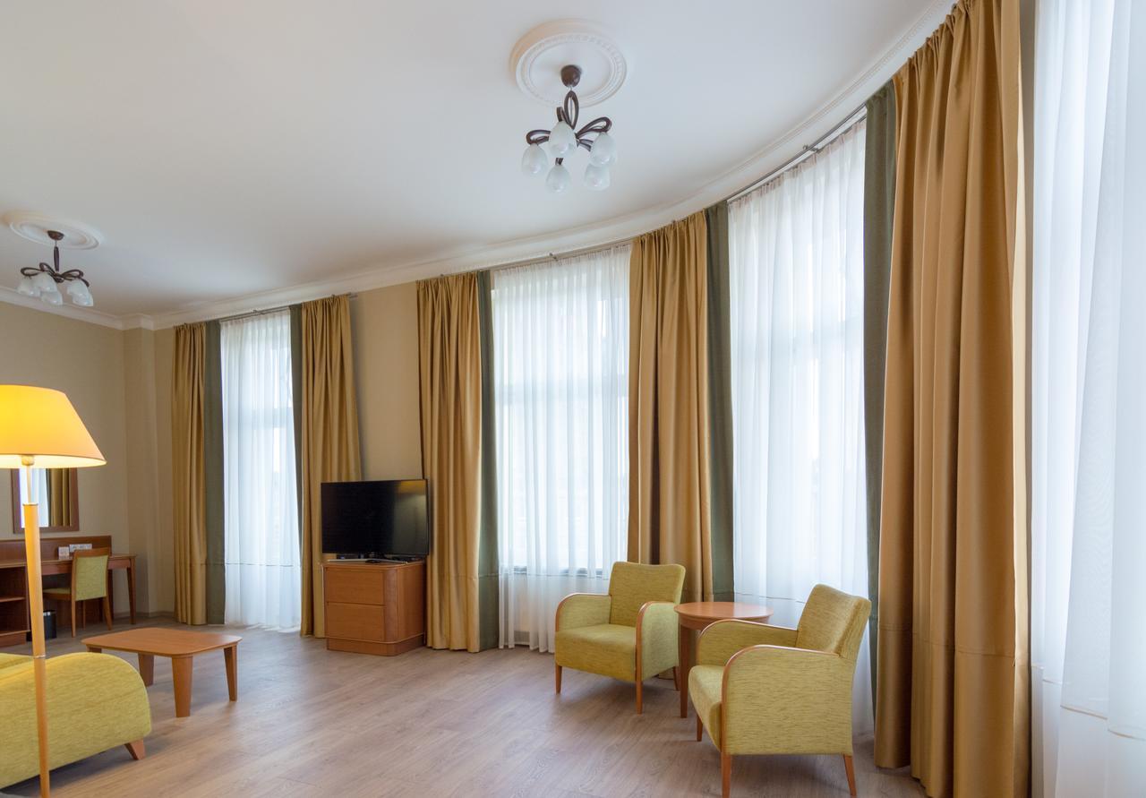 Brass Suites Лодзь Екстер'єр фото