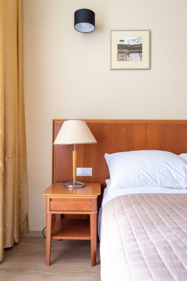 Brass Suites Лодзь Екстер'єр фото