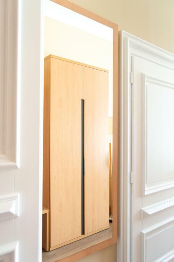 Brass Suites Лодзь Екстер'єр фото