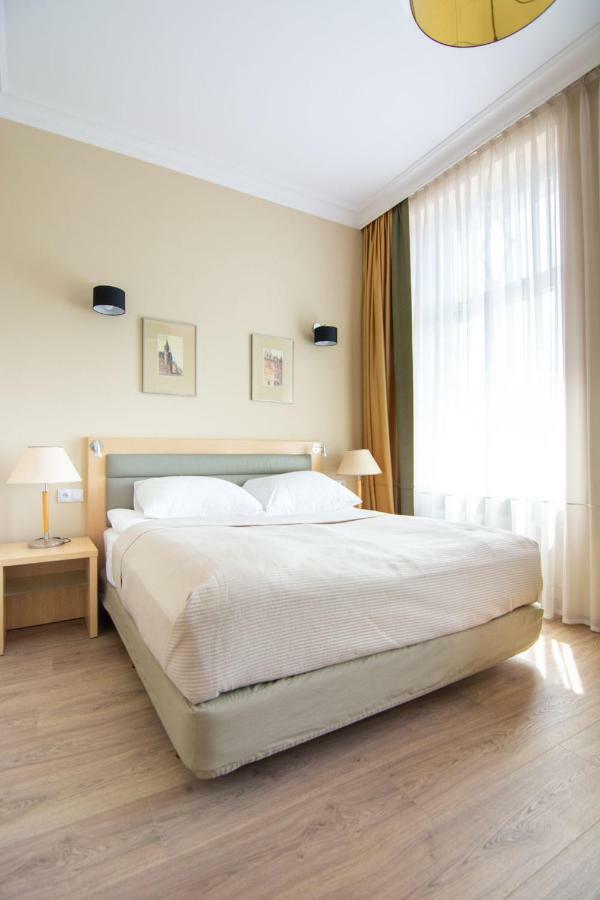 Brass Suites Лодзь Екстер'єр фото