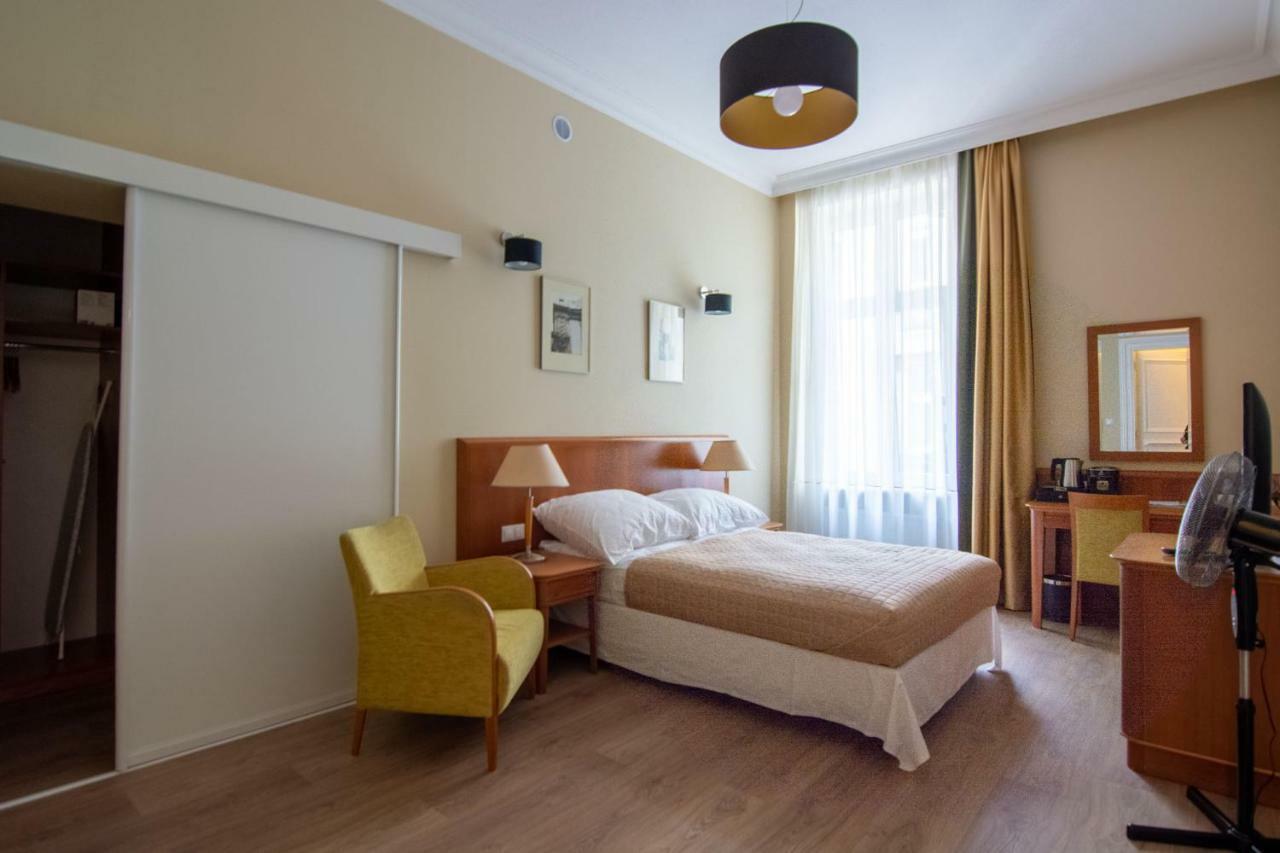 Brass Suites Лодзь Екстер'єр фото