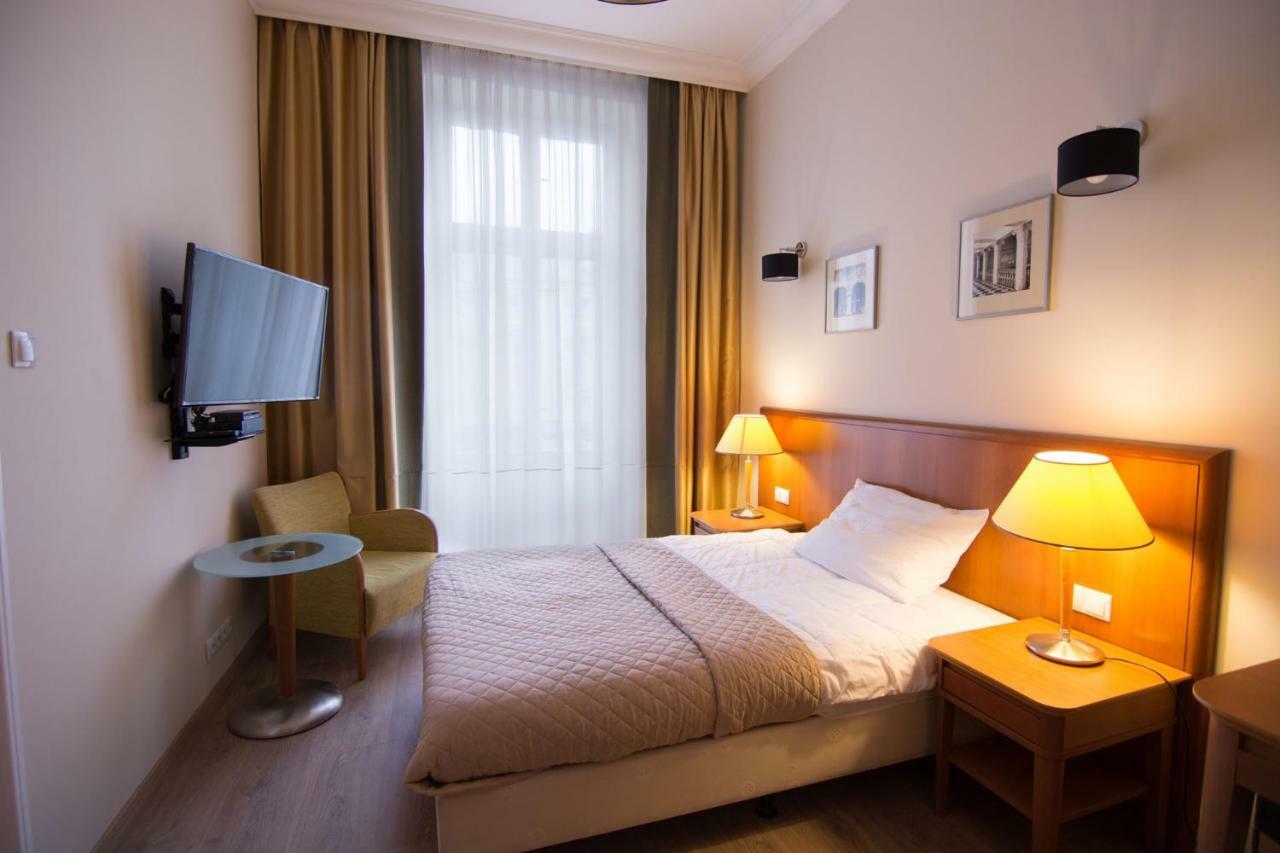 Brass Suites Лодзь Екстер'єр фото
